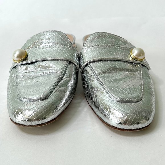Stuart Weitzman Payson Pearl Slide Loafers in Silver Snake Size 7.5 - Picture 3 of 12